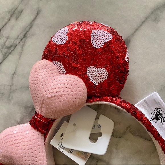 ::: SOLD ::: Disney Valentines Day Red White Hearts Sequins Minnie Ears - Picture 2 of 4